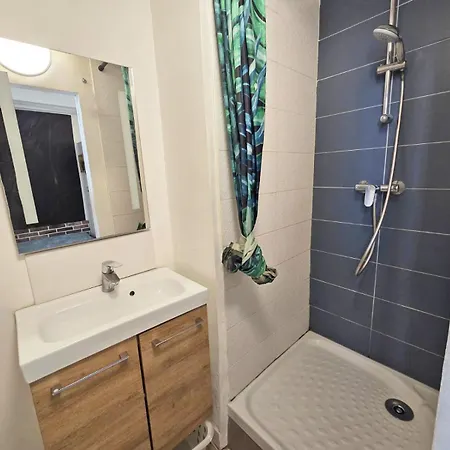 Gregbnb - 25m2 - Terasse 30m2 - Climatise טולון